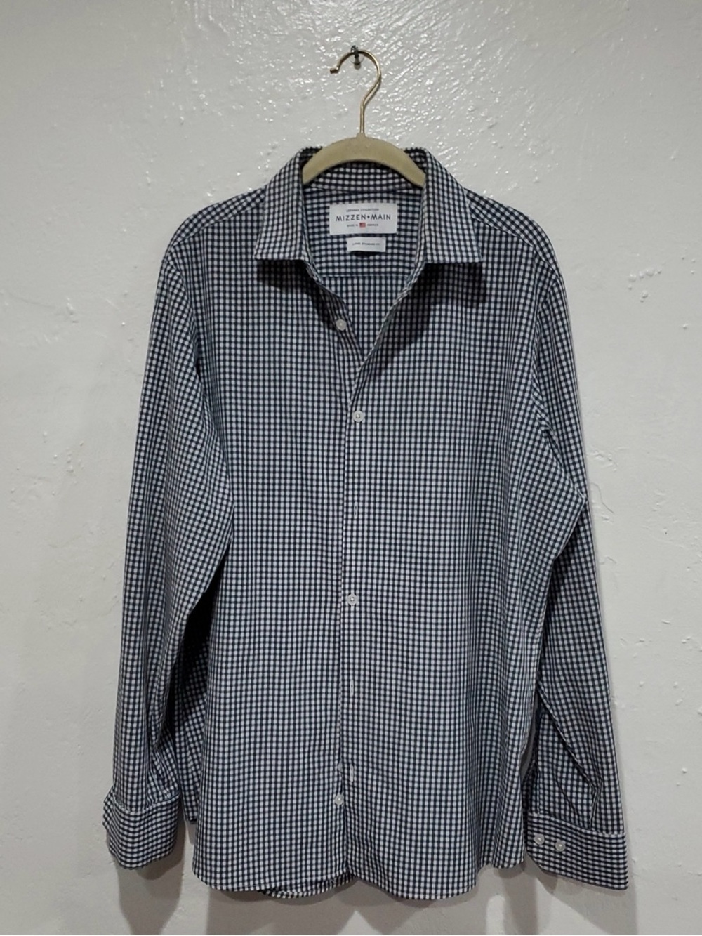 Mizzen+Main Leeward Shirt Men’s Large Standard Fit Navy White Gingham Check